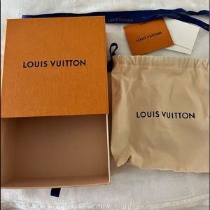 Louis Vuitton square box with cover and blank gift card